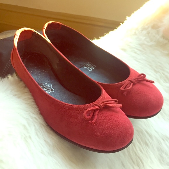 SO French! 💋 Red Suede Women's Flats European - Picture 2 of 4